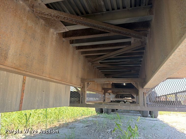 image for item DN6658 2002 Wabash flatbed trailer