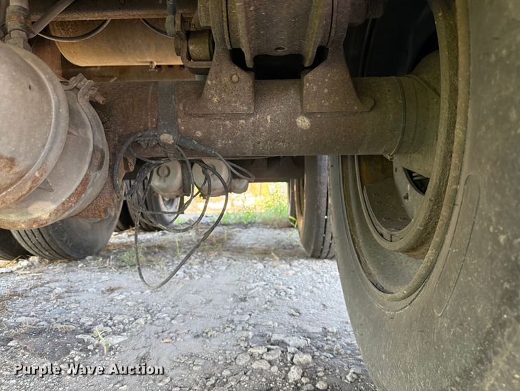 image for item DN6658 2002 Wabash flatbed trailer