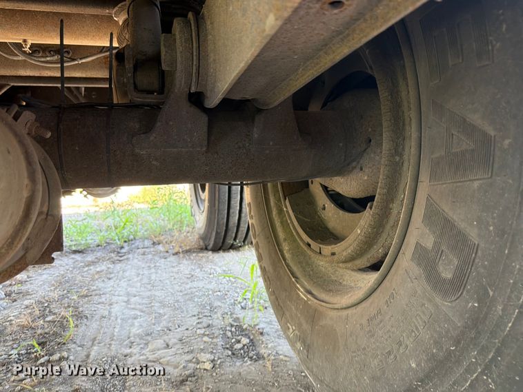 image for item DN6658 2002 Wabash flatbed trailer