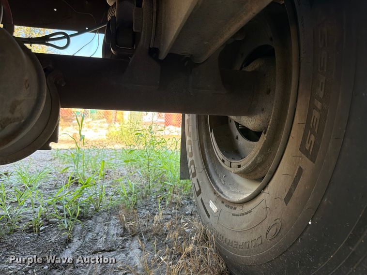 image for item DN6658 2002 Wabash flatbed trailer