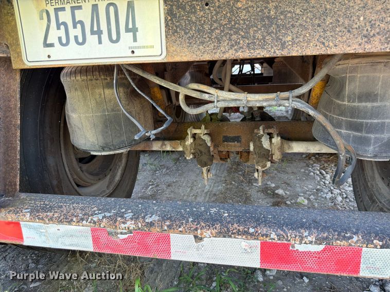 image for item DN6658 2002 Wabash flatbed trailer