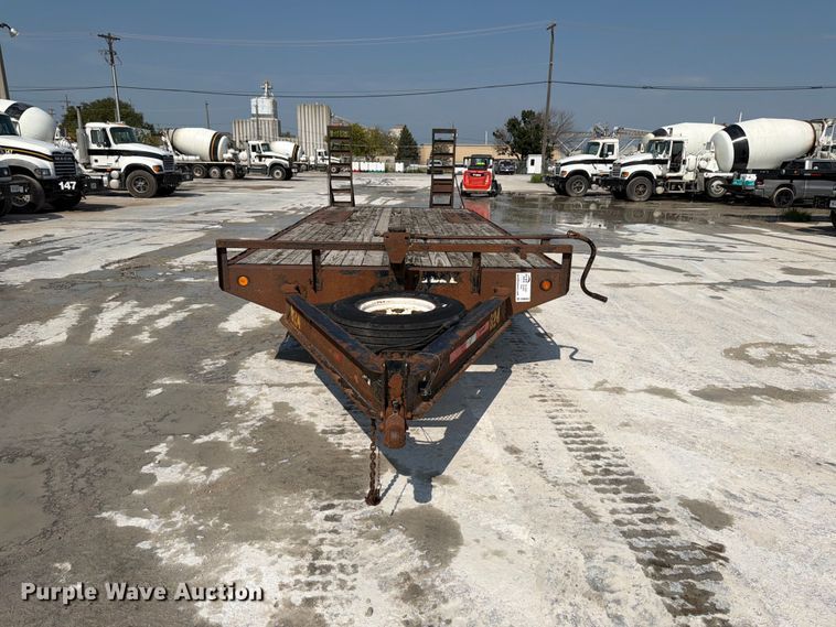 image for item DN6662 2009 PJ F8222 utility trailer