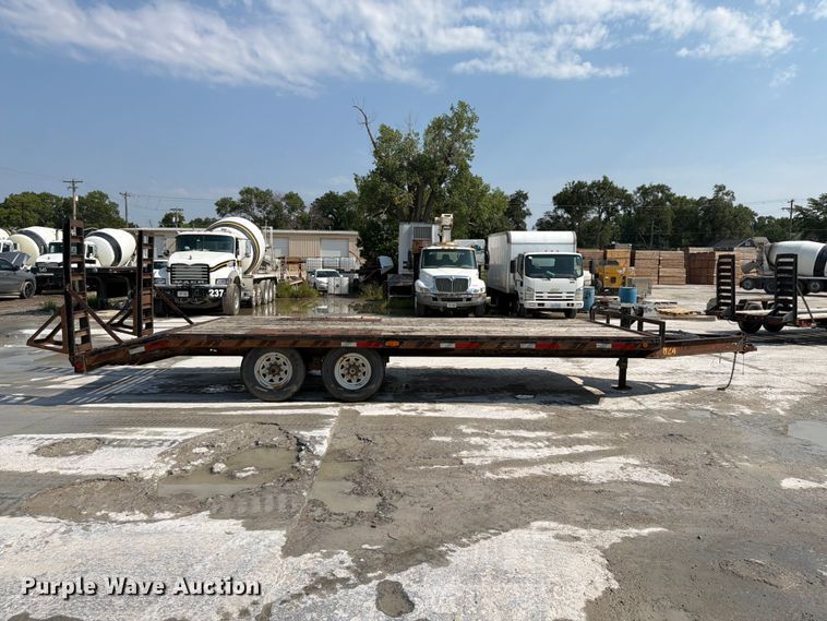 image for item DN6662 2009 PJ F8222 utility trailer