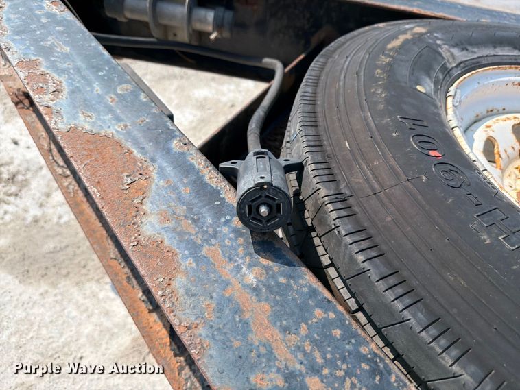 image for item DN6662 2009 PJ F8222 utility trailer
