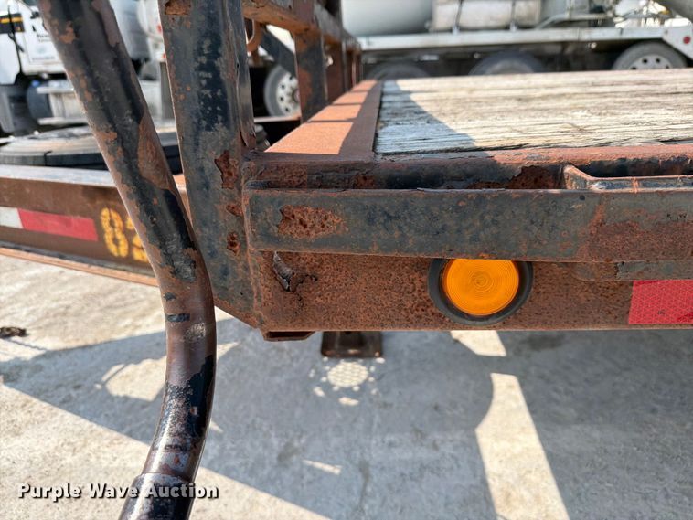 image for item DN6662 2009 PJ F8222 utility trailer