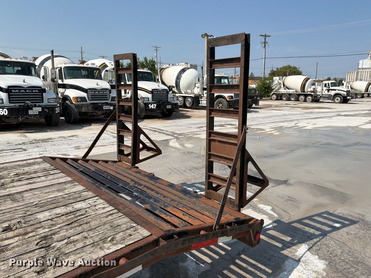 image for item DN6662 2009 PJ F8222 utility trailer