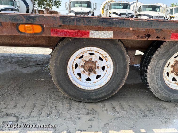 image for item DN6662 2009 PJ F8222 utility trailer