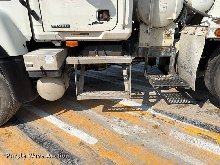 image for item DN6664 2004 Mack Granite CV713 ready mix truck