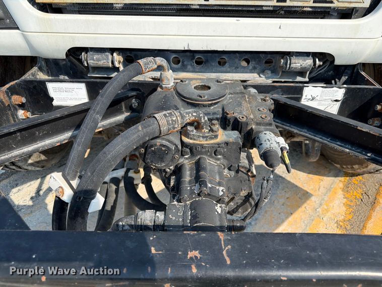 image for item DN6664 2004 Mack Granite CV713 ready mix truck