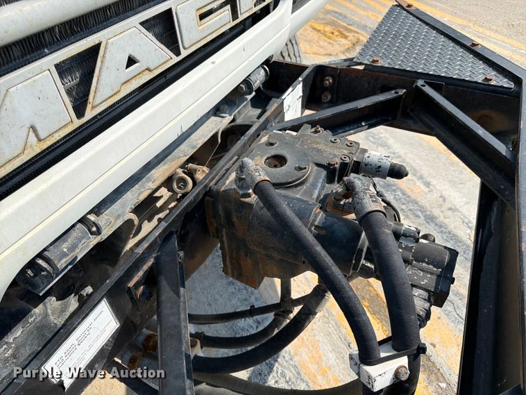 image for item DN6664 2004 Mack Granite CV713 ready mix truck