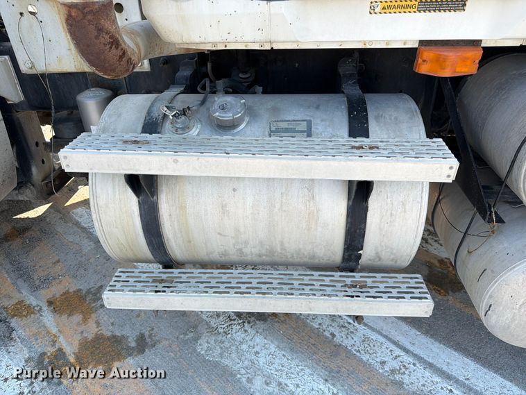 image for item DN6664 2004 Mack Granite CV713 ready mix truck