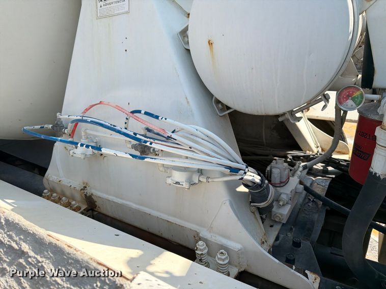 image for item DN6664 2004 Mack Granite CV713 ready mix truck