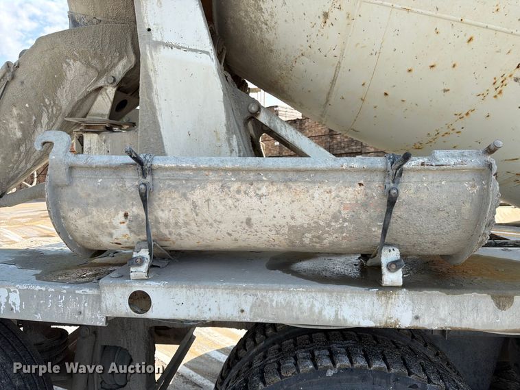 image for item DN6664 2004 Mack Granite CV713 ready mix truck