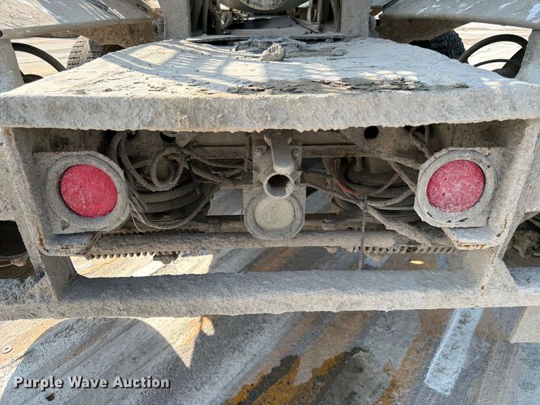 image for item DN6664 2004 Mack Granite CV713 ready mix truck