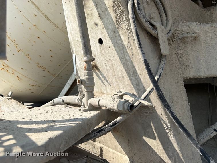 image for item DN6664 2004 Mack Granite CV713 ready mix truck