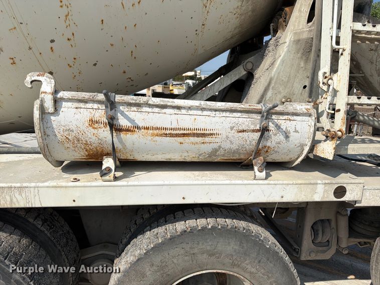 image for item DN6664 2004 Mack Granite CV713 ready mix truck