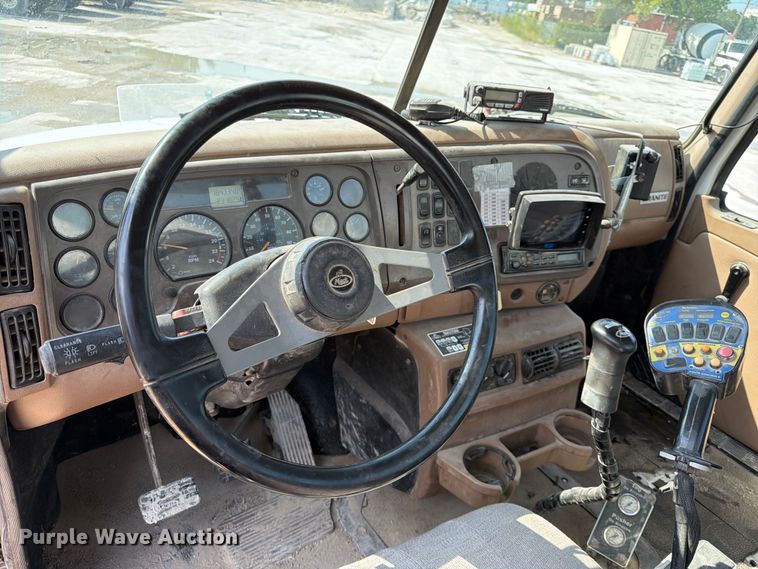 image for item DN6664 2004 Mack Granite CV713 ready mix truck