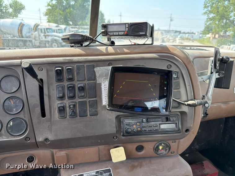 image for item DN6664 2004 Mack Granite CV713 ready mix truck