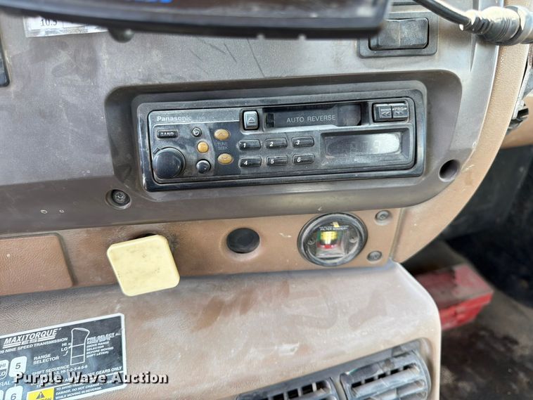 image for item DN6664 2004 Mack Granite CV713 ready mix truck