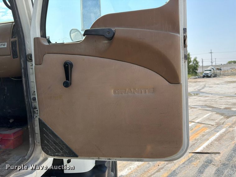 image for item DN6664 2004 Mack Granite CV713 ready mix truck