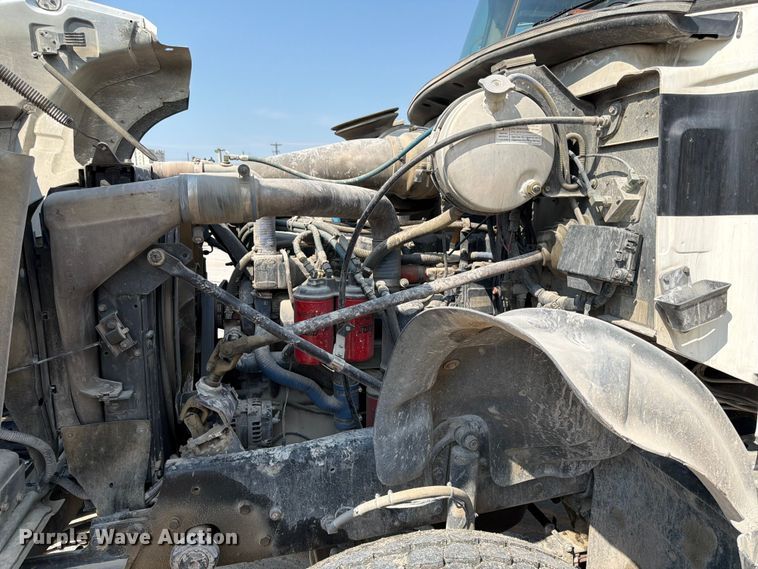 image for item DN6664 2004 Mack Granite CV713 ready mix truck