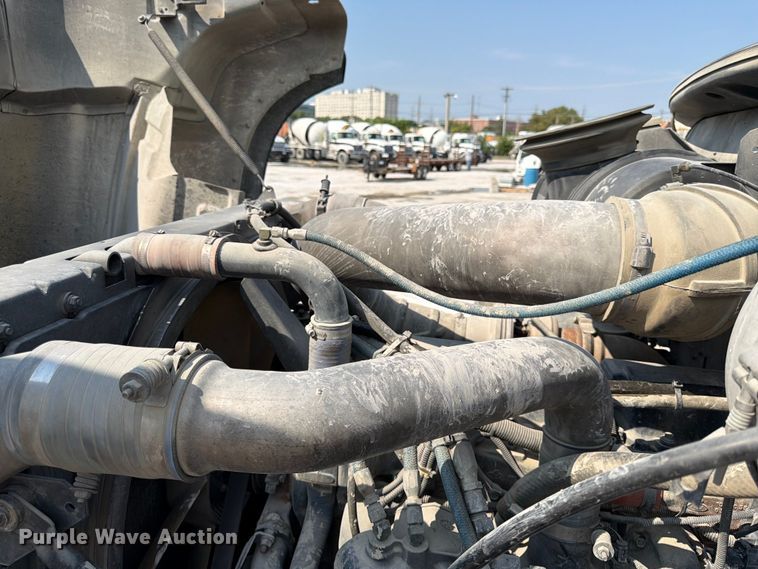 image for item DN6664 2004 Mack Granite CV713 ready mix truck
