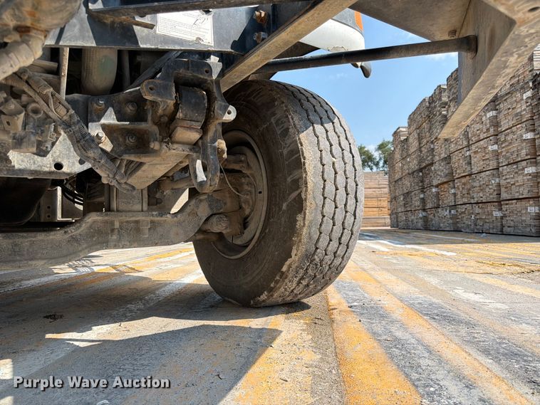 image for item DN6664 2004 Mack Granite CV713 ready mix truck
