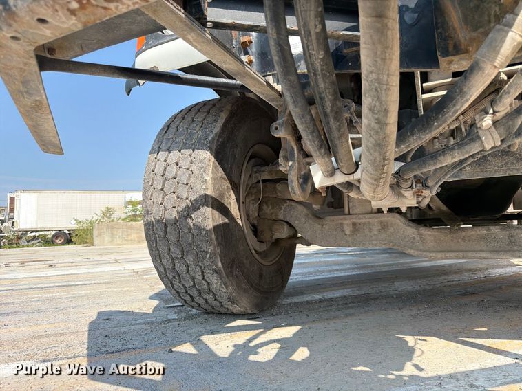 image for item DN6664 2004 Mack Granite CV713 ready mix truck
