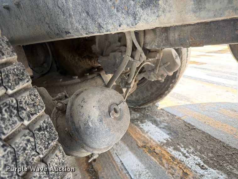 image for item DN6664 2004 Mack Granite CV713 ready mix truck