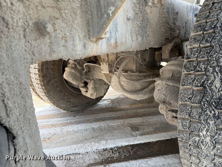 image for item DN6664 2004 Mack Granite CV713 ready mix truck