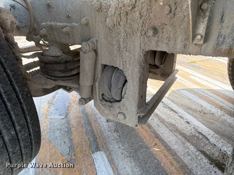 image for item DN6664 2004 Mack Granite CV713 ready mix truck