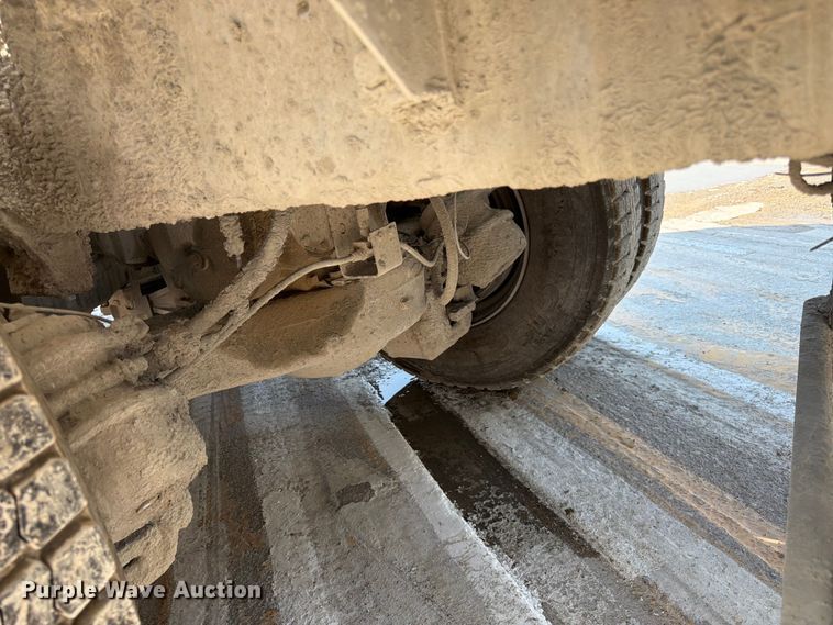 image for item DN6664 2004 Mack Granite CV713 ready mix truck