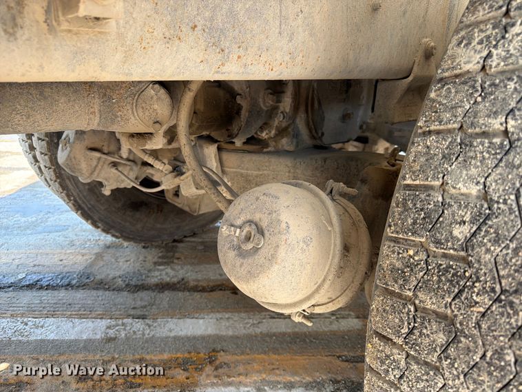 image for item DN6664 2004 Mack Granite CV713 ready mix truck
