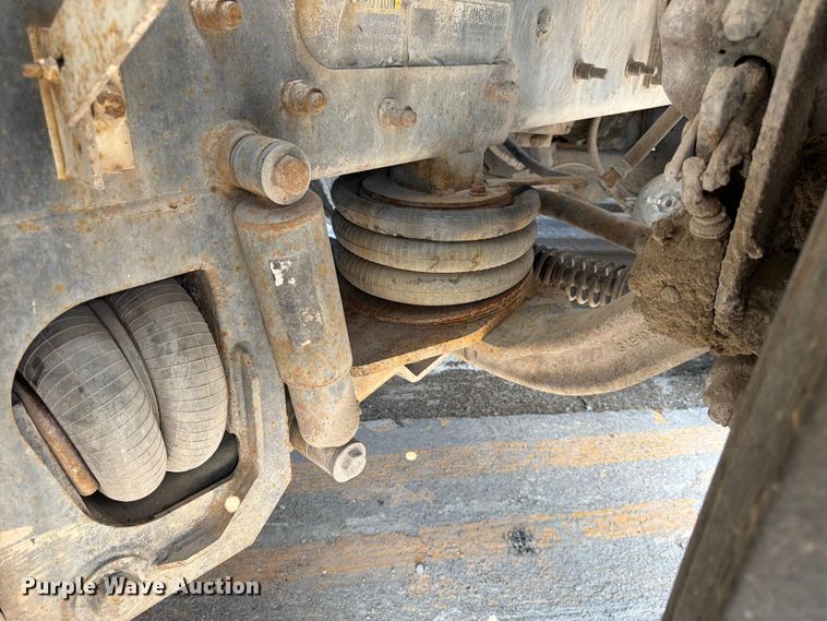image for item DN6664 2004 Mack Granite CV713 ready mix truck