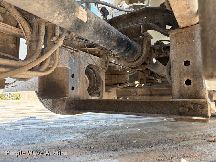 image for item DN6664 2004 Mack Granite CV713 ready mix truck