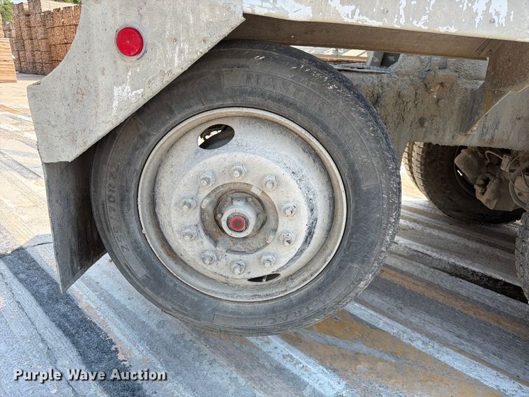 image for item DN6664 2004 Mack Granite CV713 ready mix truck