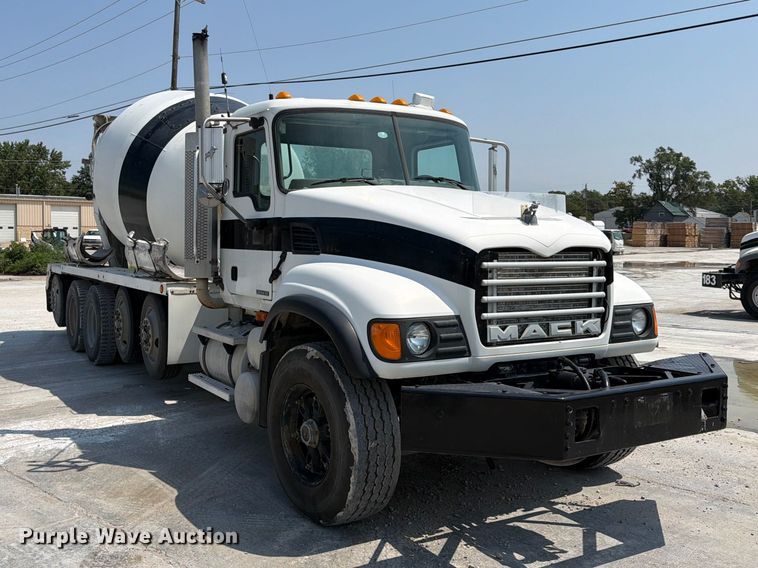 image for item DN6665 2004 Mack Granite CV713 ready mix truck