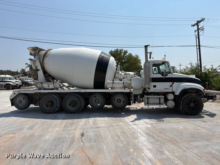 image for item DN6665 2004 Mack Granite CV713 ready mix truck