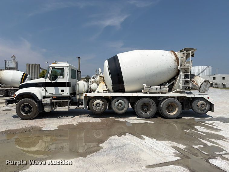 image for item DN6665 2004 Mack Granite CV713 ready mix truck