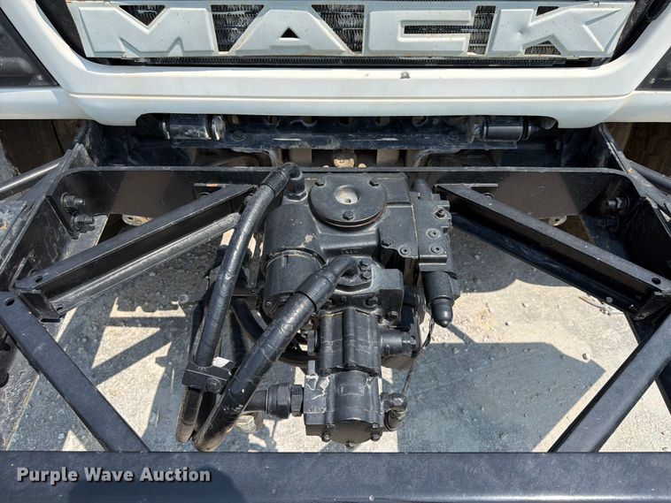 image for item DN6665 2004 Mack Granite CV713 ready mix truck