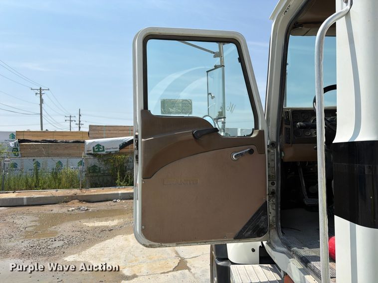 image for item DN6665 2004 Mack Granite CV713 ready mix truck