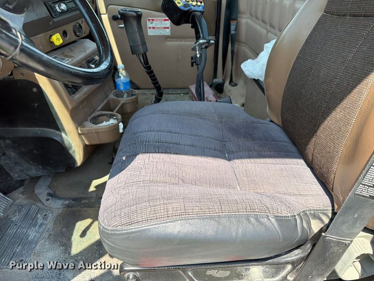 image for item DN6665 2004 Mack Granite CV713 ready mix truck