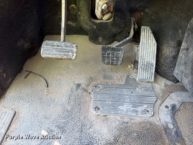 image for item DN6665 2004 Mack Granite CV713 ready mix truck