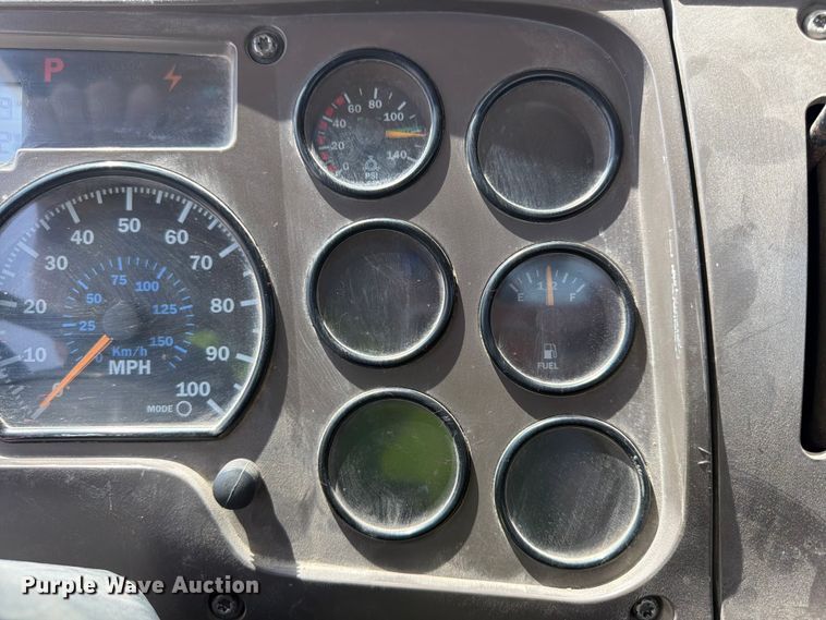 image for item DN6665 2004 Mack Granite CV713 ready mix truck