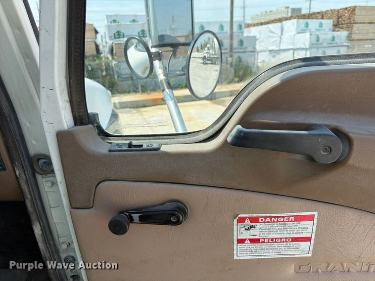 image for item DN6665 2004 Mack Granite CV713 ready mix truck