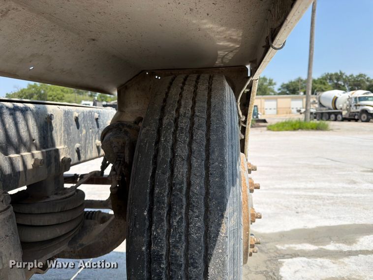 image for item DN6665 2004 Mack Granite CV713 ready mix truck