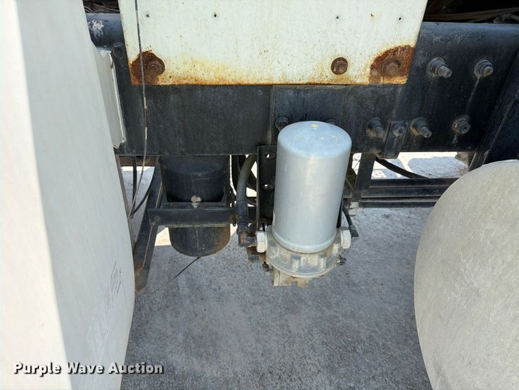 image for item DN6665 2004 Mack Granite CV713 ready mix truck