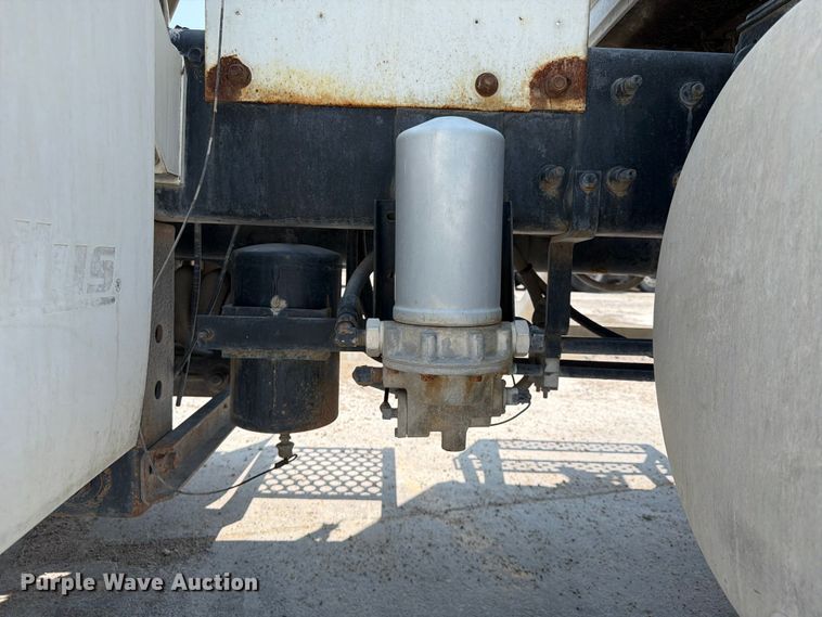 image for item DN6665 2004 Mack Granite CV713 ready mix truck
