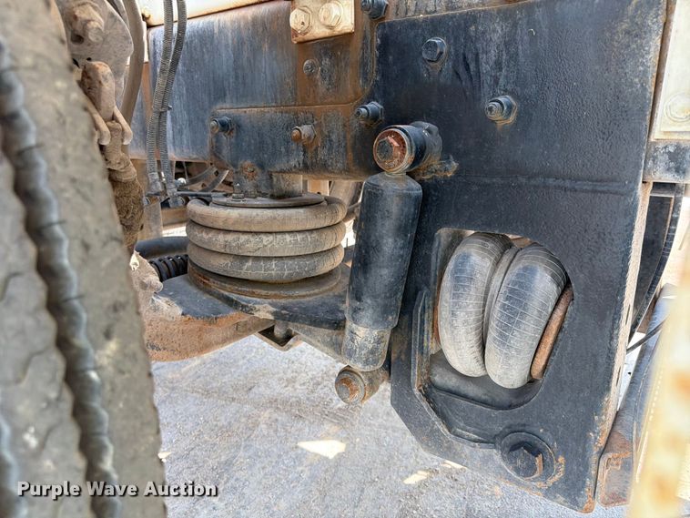 image for item DN6665 2004 Mack Granite CV713 ready mix truck