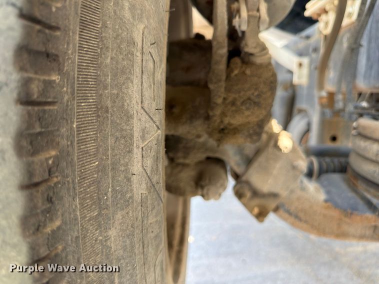 image for item DN6665 2004 Mack Granite CV713 ready mix truck